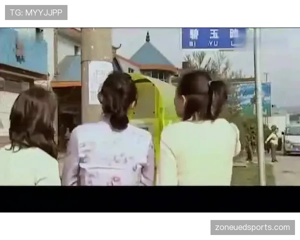 谁能想到柳雅慧训练完还自己下厨,这画风反差太大了吧? 谁能想到柳雅慧训练完还自己下厨,这画风反差太大了吧?